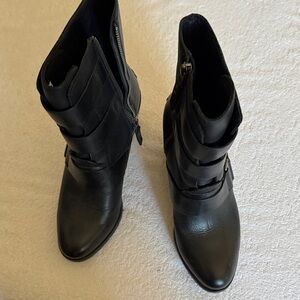 Sorel Black Ankle Booties